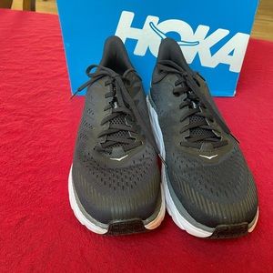 Men’s Hoka Clifton size 13 black/white shoes